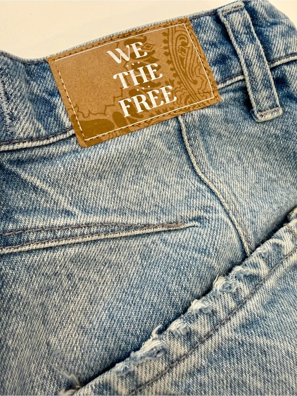 Women’s Lucky You Mid Rise Barrel Distressed Light Blue Denim Jeans - Picture 4 of 8